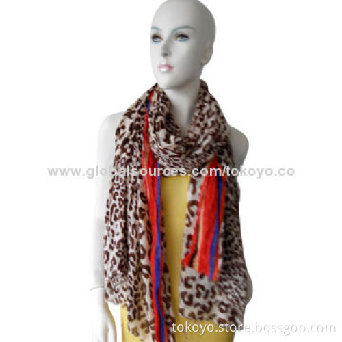 Leopard wool scarf with placement printing, measures 180*70+1.5cm